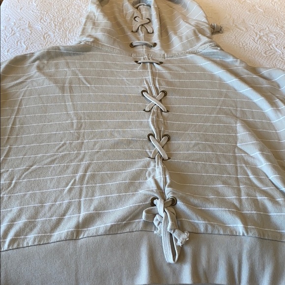 Vintage Havana Cropped Striped Hoodie - Picture 5 of 6